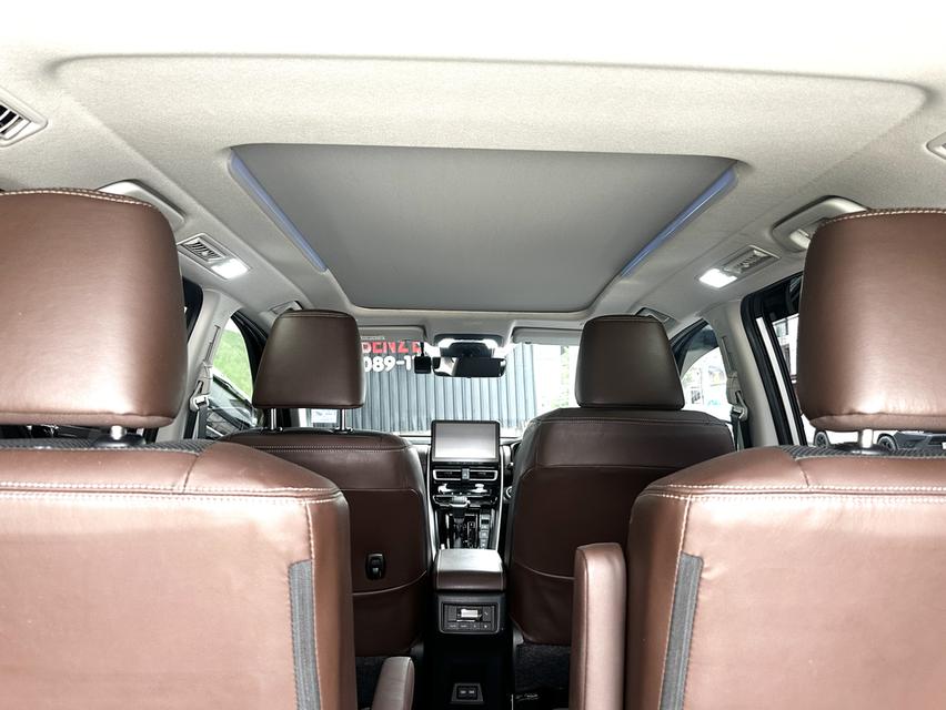 2023 TOYOTA INNOVA ZENIX 2.0 HEV PREMIUM ไมล์น้อย 15