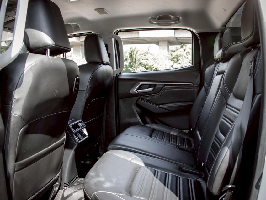 ISUZU D-MAX 1.9 Z Hi-Lander CAB4 ปี 2023 13