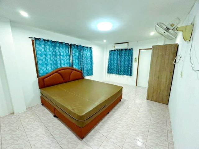 6นอน แม็คโคร พิษณุโลก 2.2 กม. เช่า บ้านเดี่ยว 2 หลัง หรูหรา 200 ตร.วา. 600 ตร.ม. ม.นเรศวร 3 กม.เครื่องใช้ไฟฟ้าครบ 6น้ำ 3 3