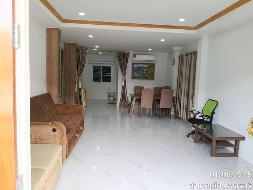 ขายบ้านเดี่ยว 2 ชั้น หมู่บ้านเทพพานิช ซอยพิเศษ เฟอร์นิเจอร์ครบ พร้อมเข้าอยู่ เมืองเพชรบุรี ใกล้ม.ราชภัฏเพชรบุรี 2