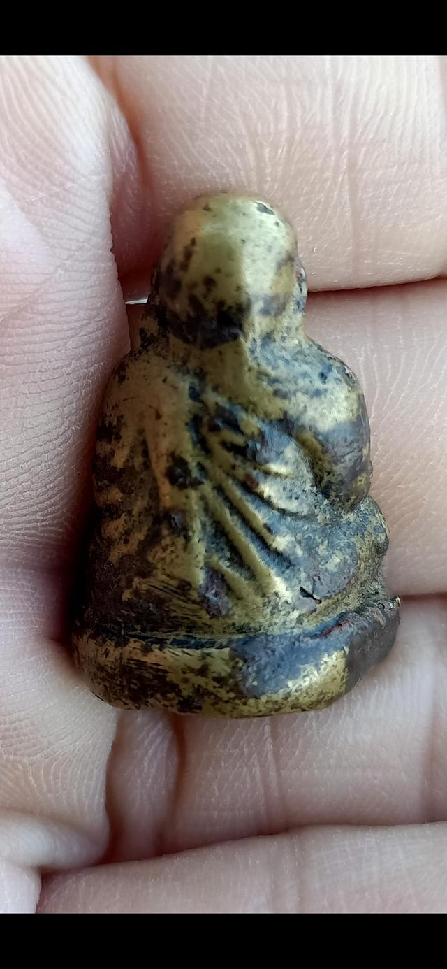 รูปหล่อหลวงพ่อเงิน วัดบางคลาน