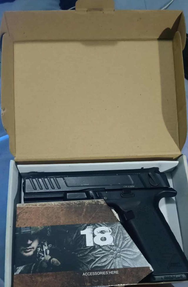 ขาย บีบีกันมือ2 G18 ระบบCO2 KWC สภาพ85-90% ราคา3,300บ.ครับ 0863304480 ก้อง 2