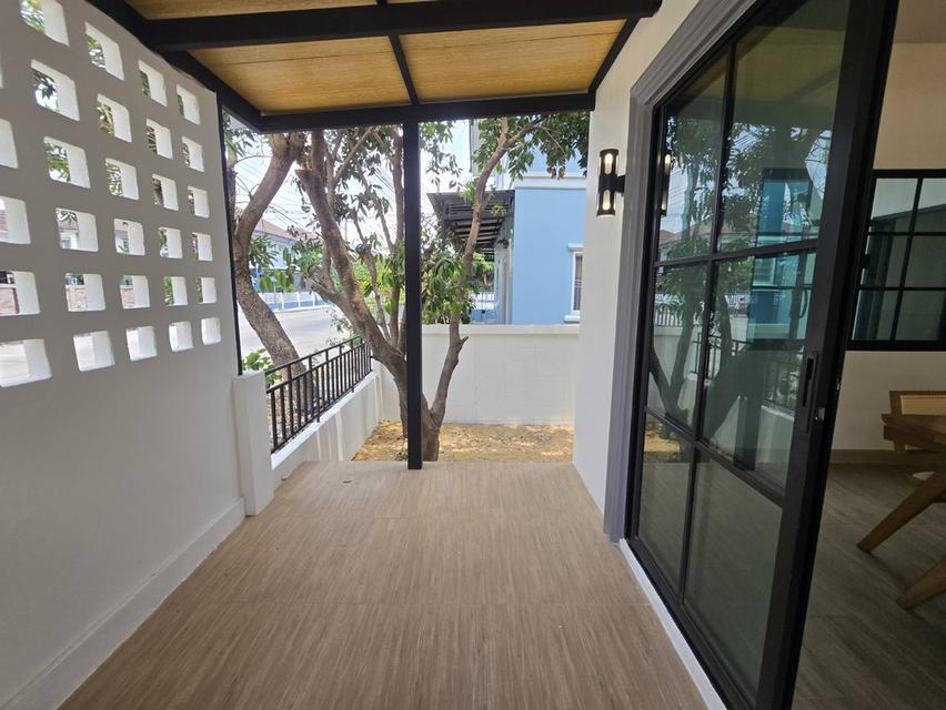 หมู่บ้านนนทวีวิลล์5 ถนนมิตรไมตรี คู้ซ้าย หนองจอก บ้านเดี่ยว2ชั้น หลังมุม 13