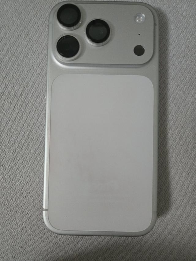 ไอโฟน 17 โปร มือ2 ราคา38,000