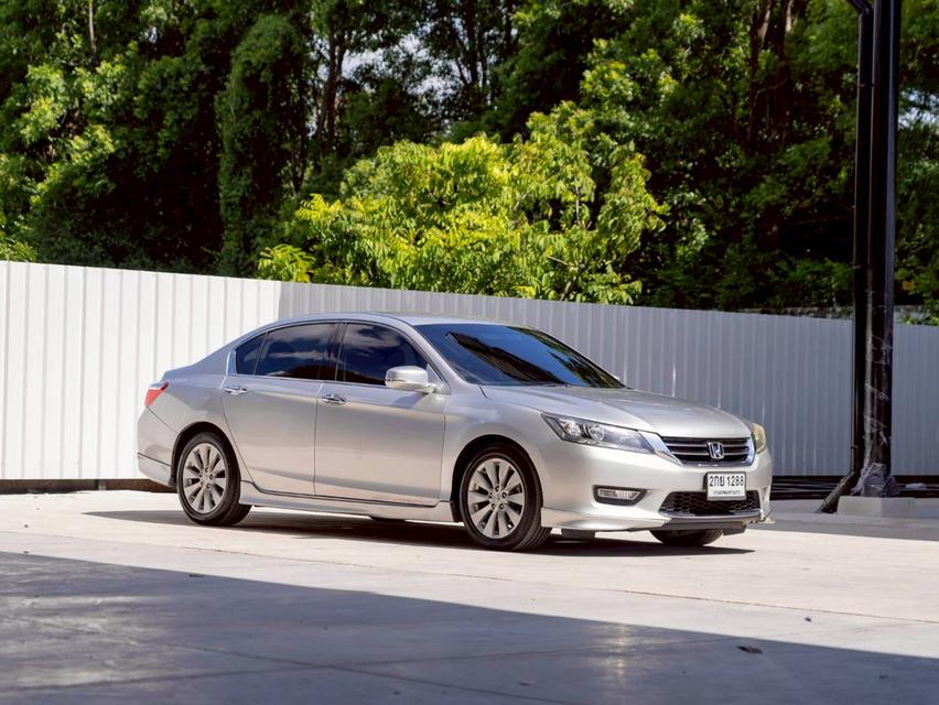 HONDA ACCORD 2.0EL ปีจด 2014 ประกันเครื่องเกียร์3ปี / 30,000 km. 5