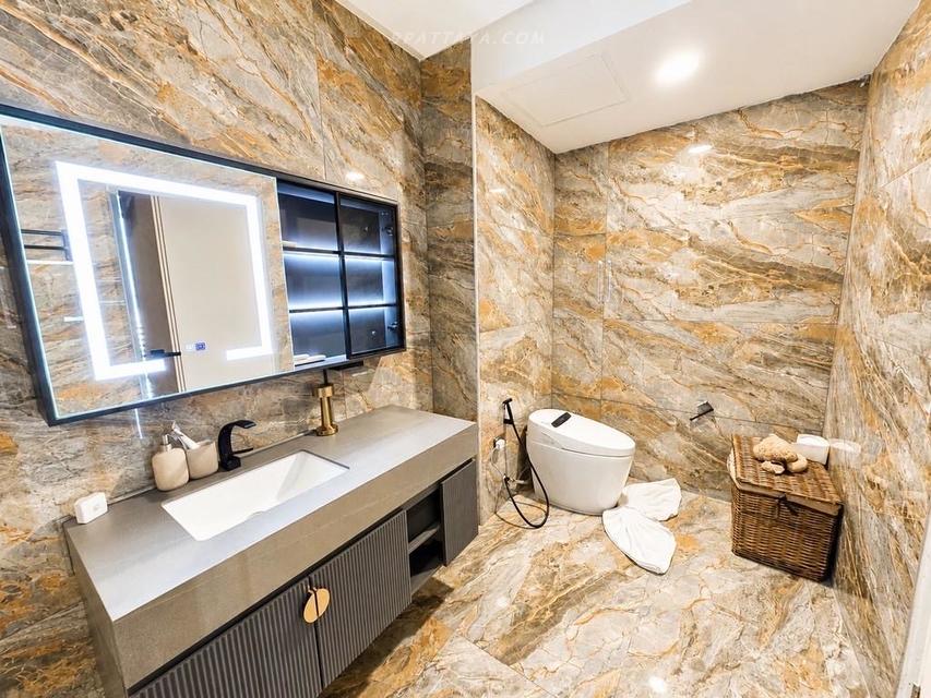 For Sale & Rent — Luxury Beachfront Condo at Musselana JomtienLuxury beachfront condo on Jomtien Beach with direct beach access. 12