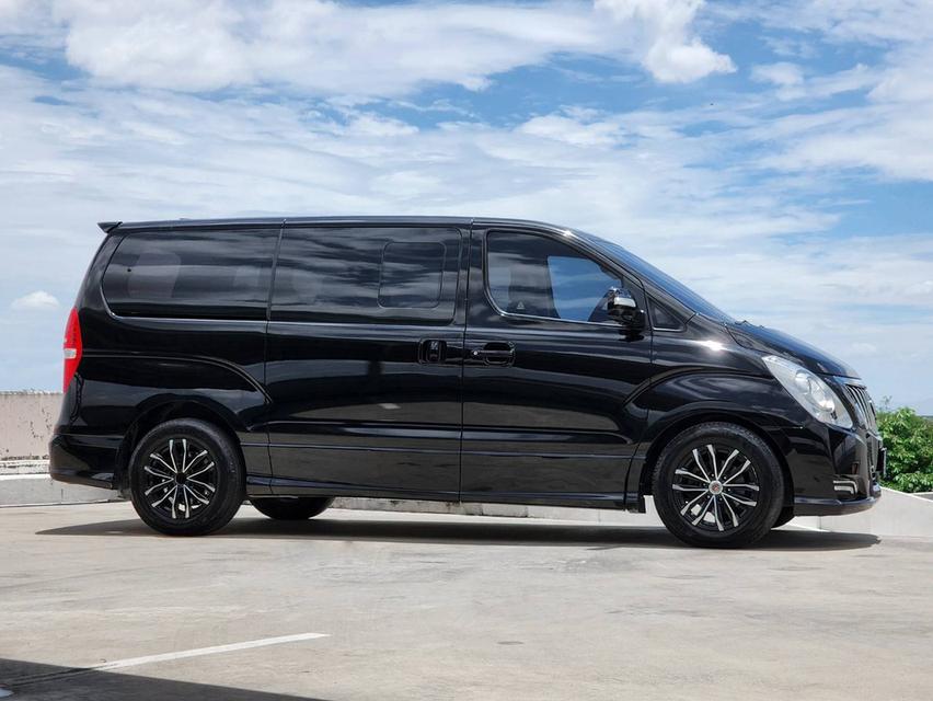 Hyundai H1 2.5 Elite VIP AT ดีเซล 2018 รถสวยใช้น้อย ดูแลดี 3