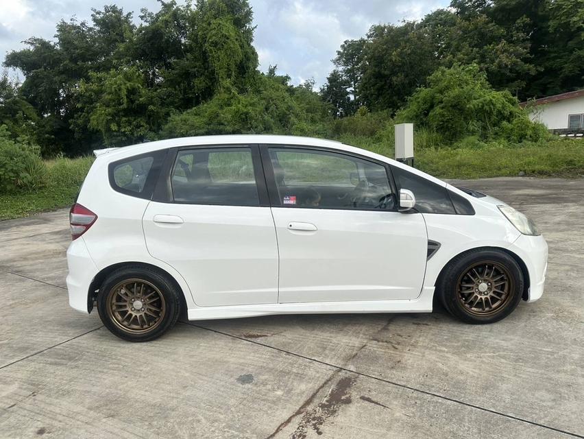 (แจ้งรหัสรถ BK5056) Honda Jazz 1.5 SV💥ปี2008💥 รูปย่อยที่ 2
