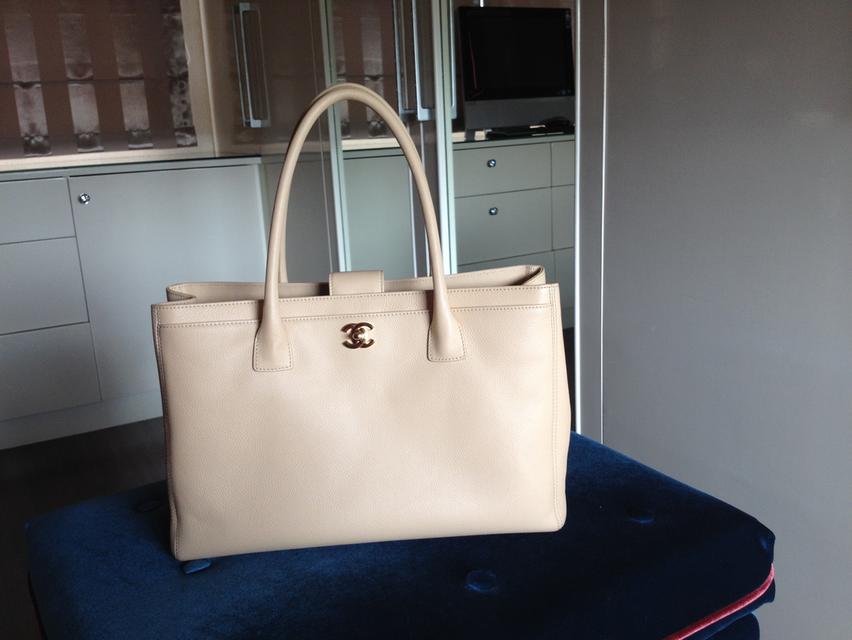 Chanel Executive Cerf Tote ของเเท้
