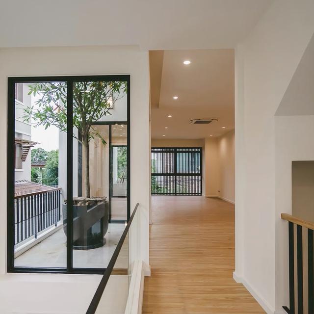 The Shade 101 บ้านร่มเงา บ้านหรูใจกลางเมืองสุขุมวิท 6
