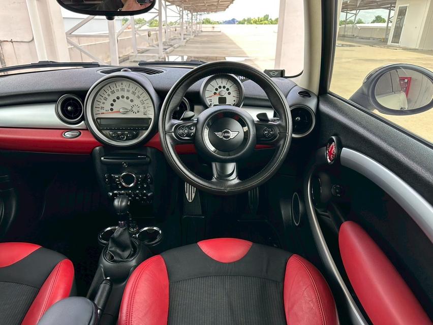 MINI Cooper Clubman (R55) Body ประตูตู้กับข้าว 1.6L Panoramic Glass Roof 14