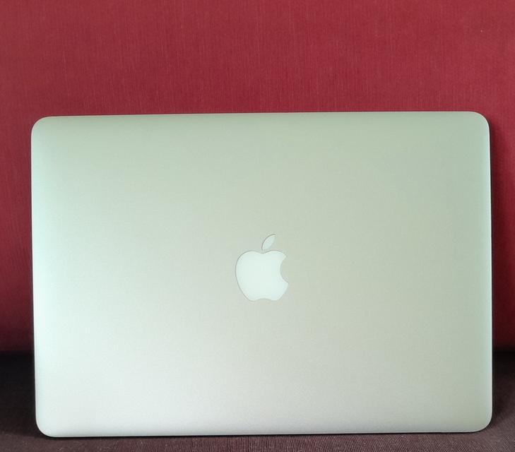 Apple MacBook Air 13.3 cpu Corei5 1.4 GHz. Ram 4GB SSD 128GB