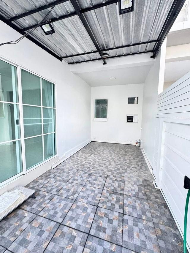 ให้เช่าทาวน์โฮม หมู่บ้านเสนาวีว่า อัสสัมชัญ ศรีราชา 16