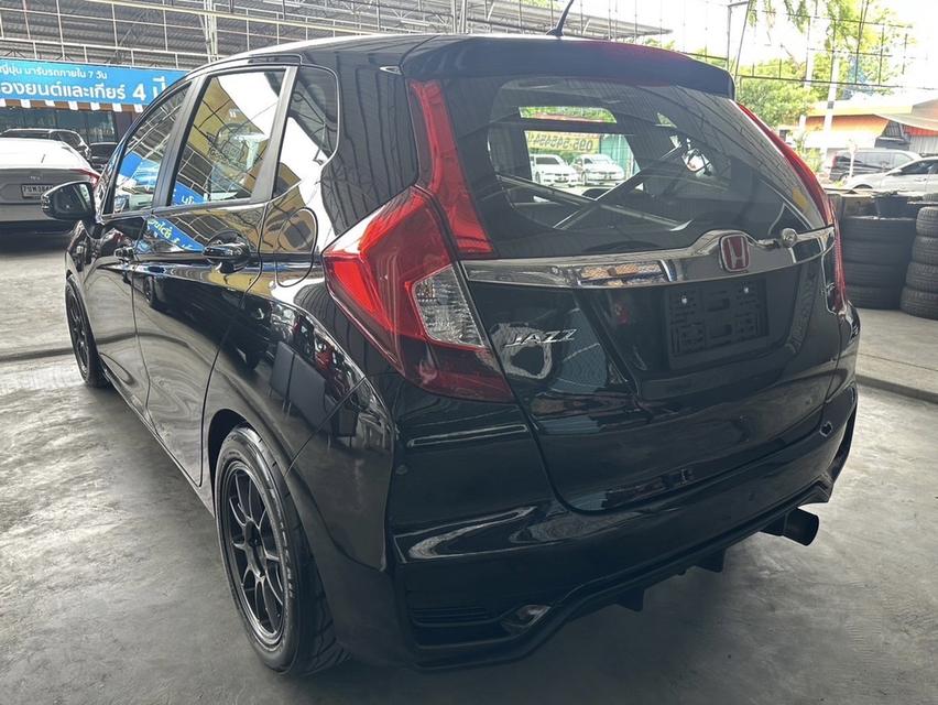 Honda Jazz GK 1.5 MT TURBO 2016 รูปที่ 6