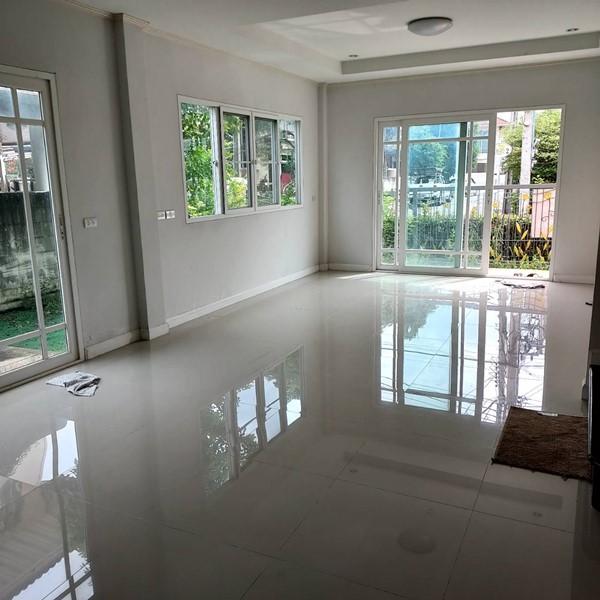 ขายที่ดินพร้อมบ้าน 2 ชั้น 59.5 ตรว. หมู่บ้านศุภาลัย พาร์ควิลล์ 5 ใกล้ถนนเทพารักษ์ ห้างบิ๊กซี ราคา 9.2 ลบ. ต่อรองได้ โทร 081-9308276 2