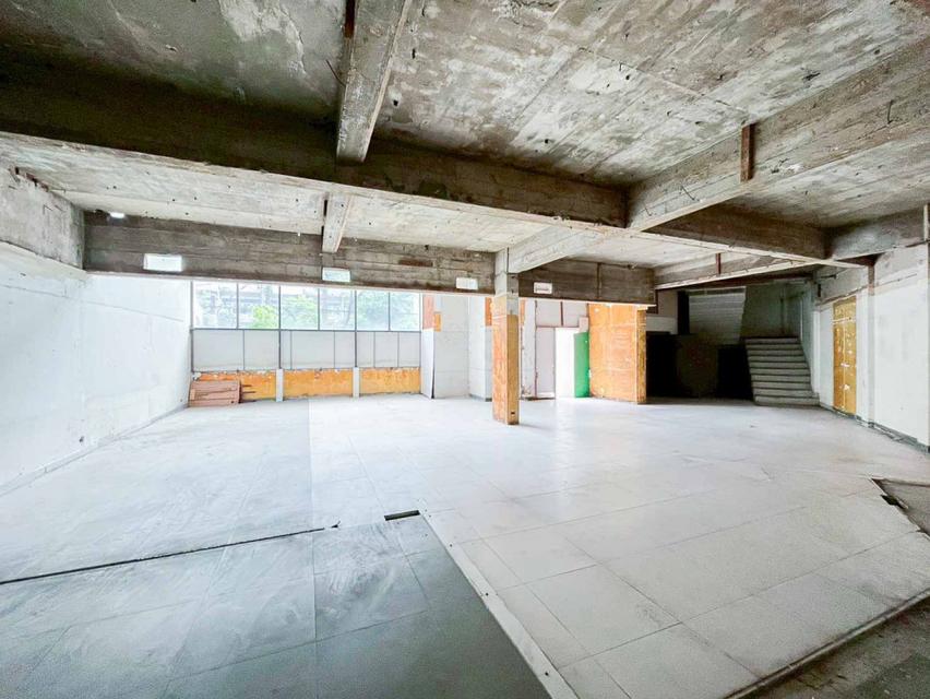 ให้เช่า อาคารสำนักงาน ติด ถ.สุขุมวิท ใกล้ทรูดิจิทัล พาร์ค 63 ตรว 4 ชั้น 3