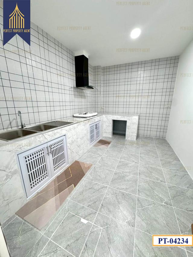 ขาย บ้านร่มทิพย์ หทัยราษฎร์ 33 มีเนื้อที่ข้างบ้าน แถมแอร์ เฟอร์นิเจอร์ บ้านอยู่ถนนเมน คลองสามวา บางชัน 7