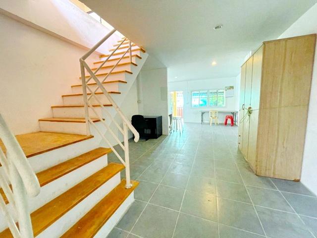 ทาวน์เฮาส์ 3 นอน 2 น้ำ ใกล้ สวนหลวง ร.9 900 ม. 24 ตร.ว.188ตร.ม. หลังหัวมุม เฉลิมพระเกียรติ ร.9 44-52 ประเวศ ใหญ่มาก 2คูห 5