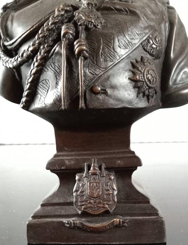 627.พระบรมรูปหล่อครึ่งพระองค์ในหลวงรัชกาลที่5 พระบาทสมเด็จพระปรมินทรมหาจุฬาลงกรณ์ พระจุลจอมเกล้าเจ้าอยู่หัว 4