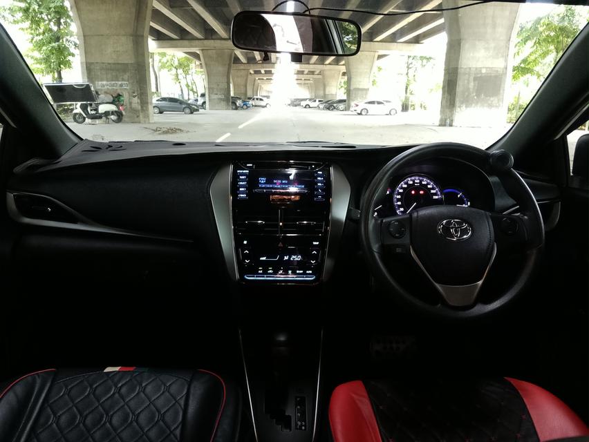 Toyota yaris 1.2entry cvt 2019 ราคา 329,000 11