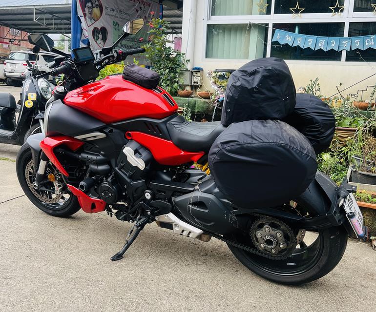 Ducati Diavel V4 4