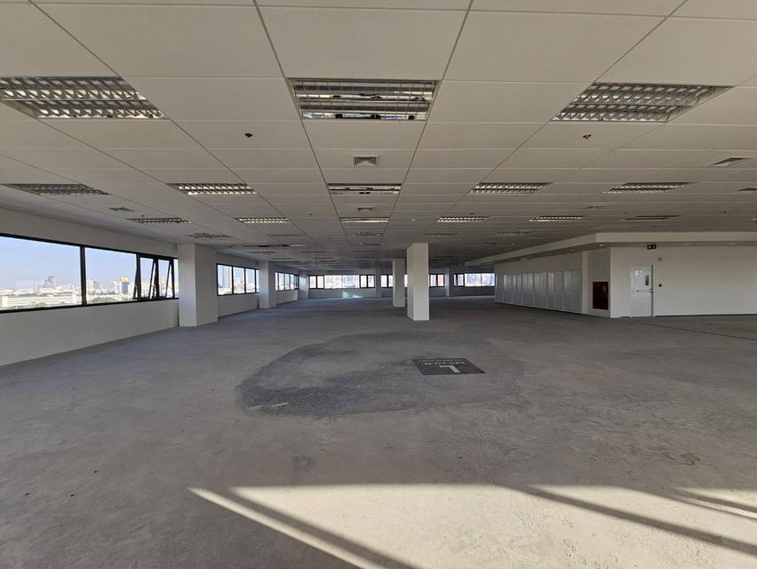 อาคารสำนักงานติดรถไฟฟ้า Origin Complex Sanampao 18