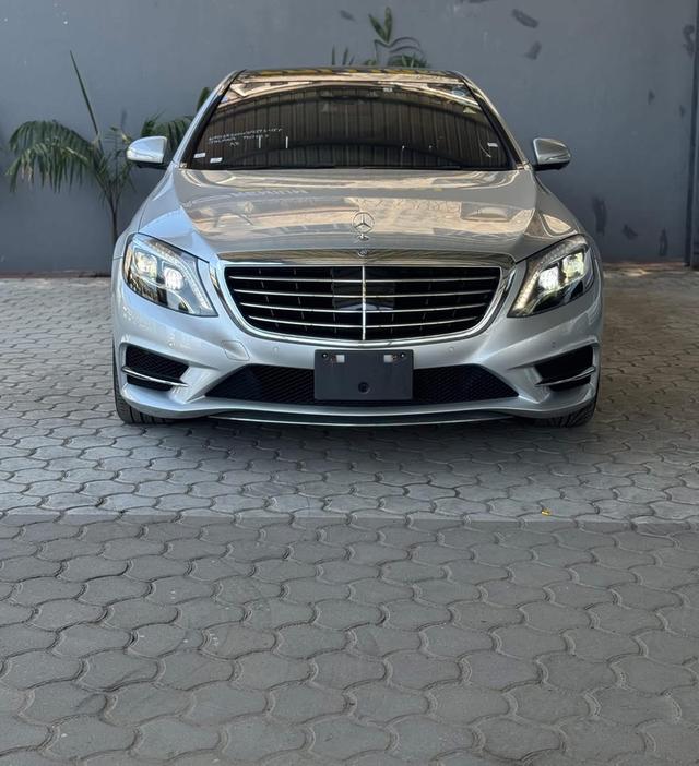 Mercedes-Benz S-Class ปี 2006 สีเทา