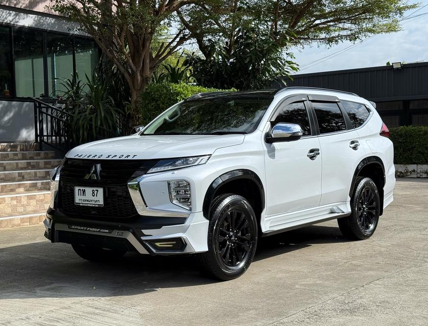 2021 MITSUBISHI PAJERO 2.4 ELITE รุ่น TOP รถมือเดียวออกป้ายแดง รถวิ่งน้อย เข้าศูนย์ทุกระยะ ไม่เคยมีอุบัติเหตุครับ 4