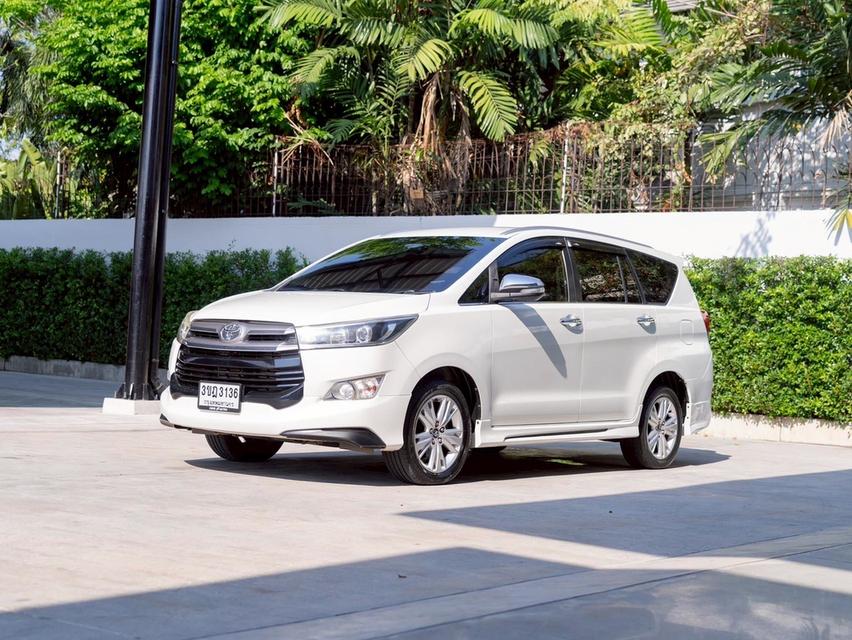 TOYOTA INNOVA 2.8 CRYSTA V WAGON มือสอง ปี 2017 รูปย่อยที่ 3