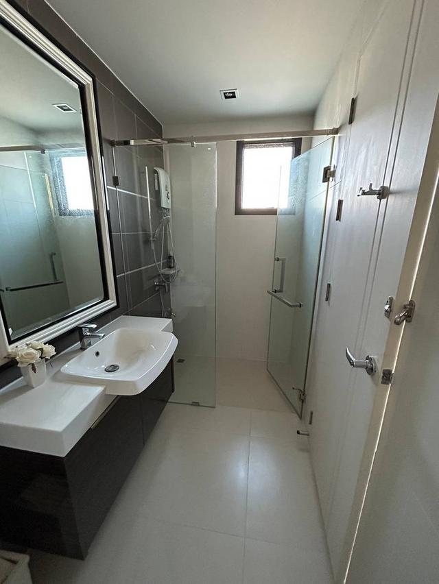 บ้านเดี่ยวสามชั้น โครงการฯนาราสิริ ทรอเพียรี่ นวมินทร์  56 ตรว..เฟอร์นิเจอร์ครบ  12