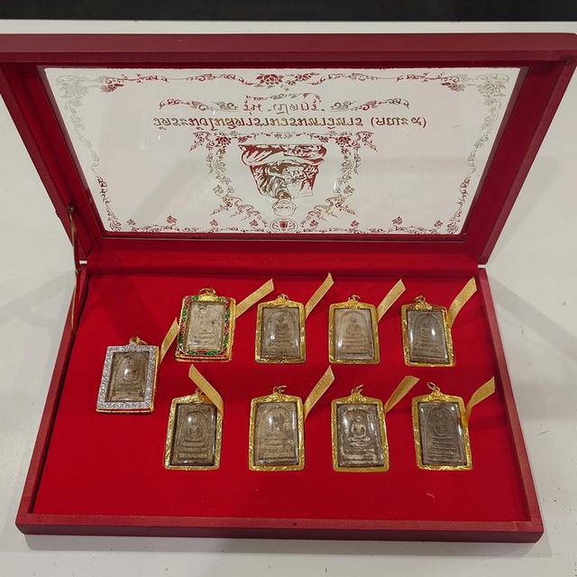 พระสมเด็จ เนื้อผงวัดระฆัง ครบชุด 9 พิมพ์ รุ่นเปิดกรุ วัดระฆังโฆสิตาราม คณะ ๙ ปี 2558 พร้อมกรอบ และกล่องเดิม รูปที่ 2