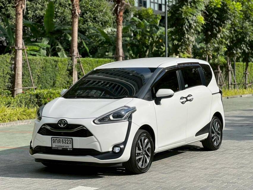 Toyota Sienta 2019  3