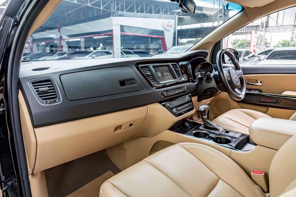 รหัสรถ NP4736 KIA GRAND CARNIVAL 2.2EX 2019 10