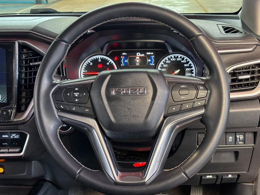ISUZU D-MAX 1.9 Hi-Lander ZP Cab4 ปี2020 รถบ้านแท้ 13