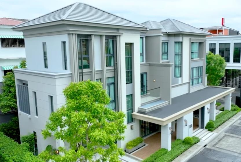 บ้านกลางเมือง คลาสเซ่ รัชดา - ลาดพร้าว 18