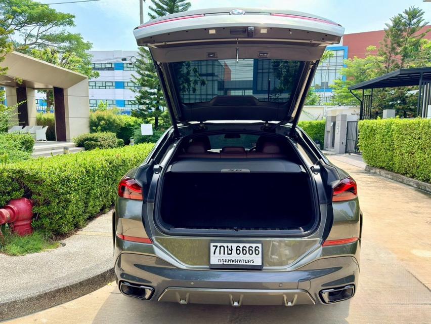 BMW X6 xDrive40i M-Sport Lci 2025 มีไฟแนนซ์เหลือเปลี่ยนสัญญาได้ รูปที่ 17
