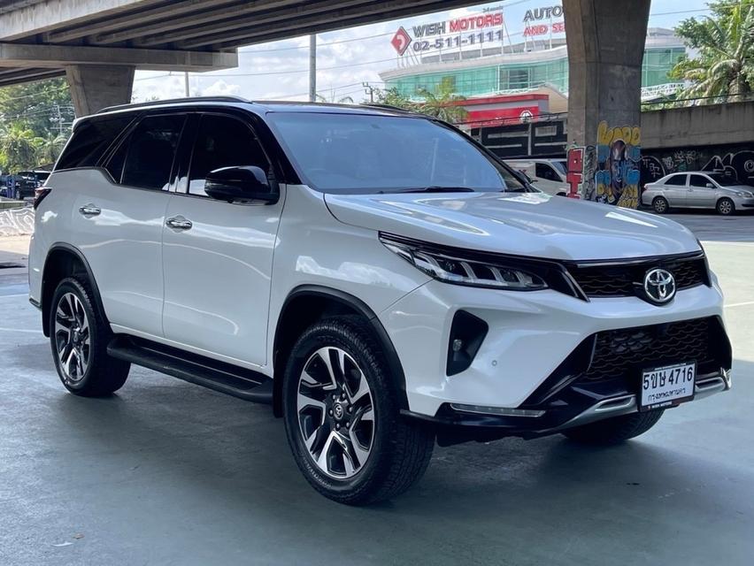 Fortuner 2.4 Legender Black Top ปี 2021 รหัส WMT4716