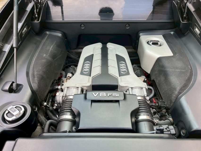 Audi R8 V8 FSI Coupe รถปี 2011 18