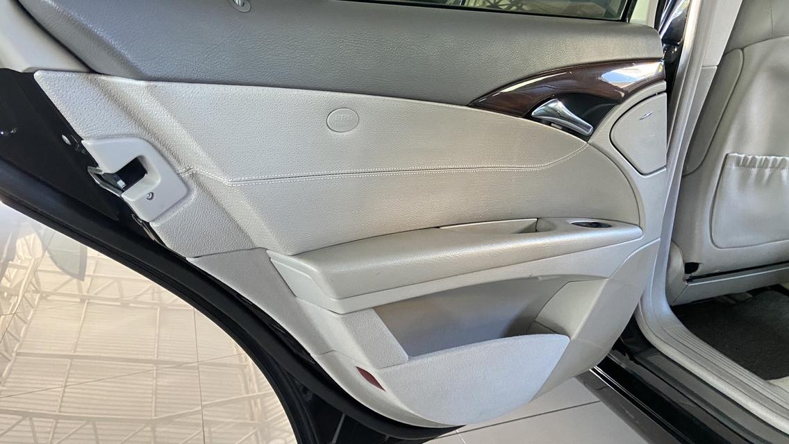 Vาย เบนซ์ดีเซล 4 ประตู E220CDI รูปที่ 5