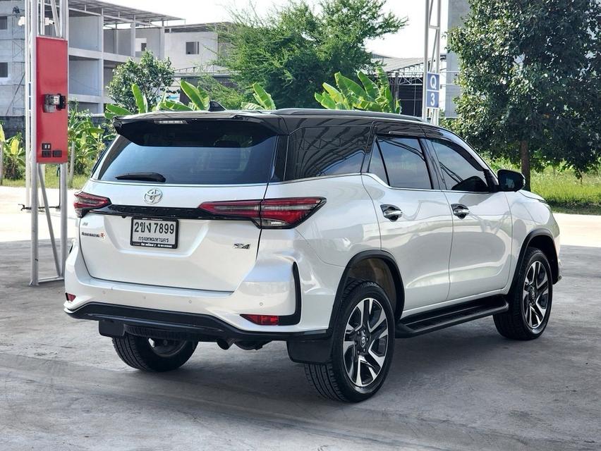  TOYOTA Fortuner 2.4 LEGENDER 4x4 6A/T ปี 2021  4