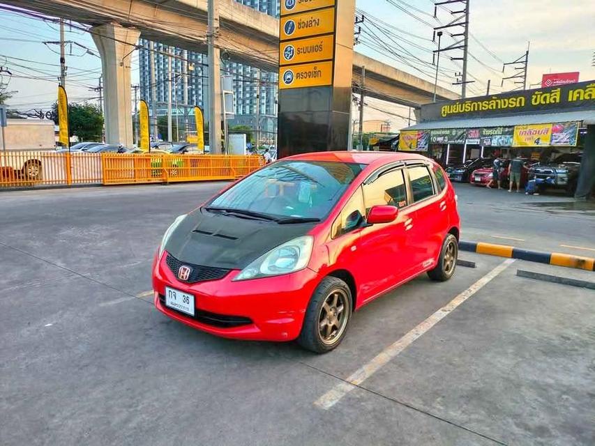 ขาย Honda Jazz GE 1.5 สีแดง ปี 2010 3