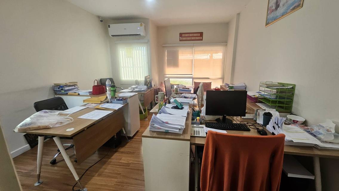 ขายทาวน์โฮม3ชั้น ออฟฟิศ รีโนเวทพร้อมเข้าอยู่ ทำเลธุรกิจ 6