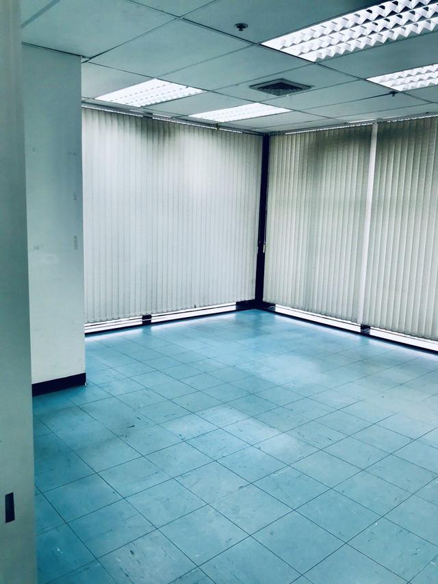 ให้เช่า Office For Rent อาคาร สินสาธร ทาวเวอร์ 75,000 บาท/เดือน