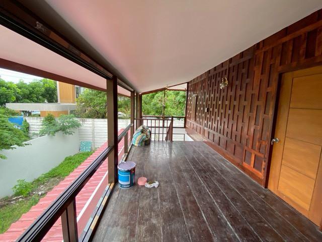 ให้เช่าบ้านเดี่ยวสร้างใหม่ 2 ชั้น เนื้อที่ 100 ตารางวา ซอยลาดพร้าว 101 เหมาะอยู่อาศัยและทำสำนักงาน จอดรถได้ 4คัน ใกล้รถไฟฟ้าสายสีเหลือง สถานีลาดพร้าว 2