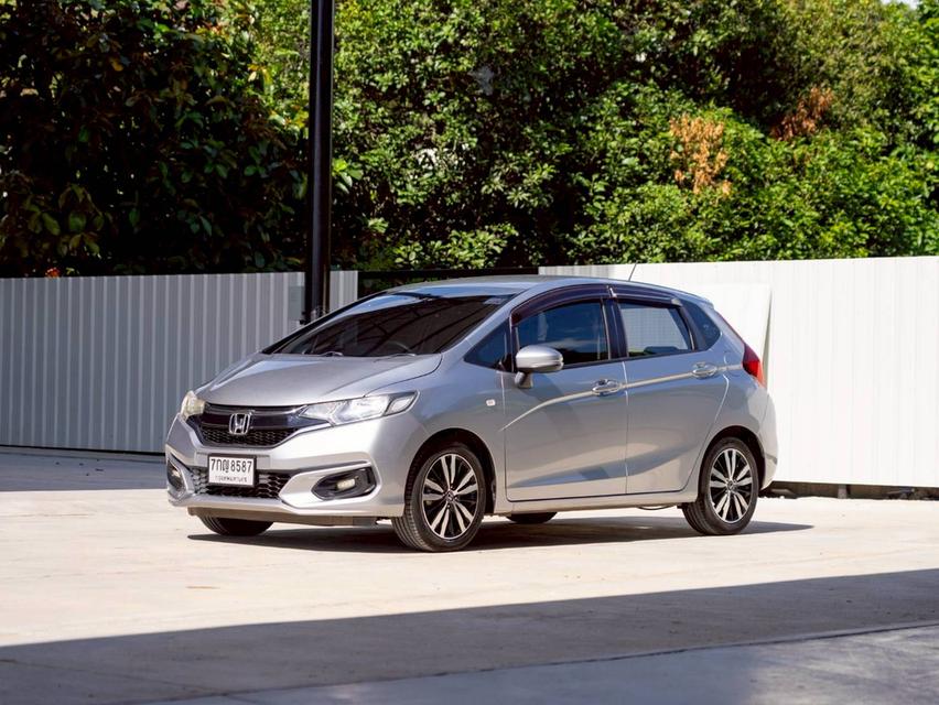 Honda Jazz 1.5V ปี 2018 รถสวย
