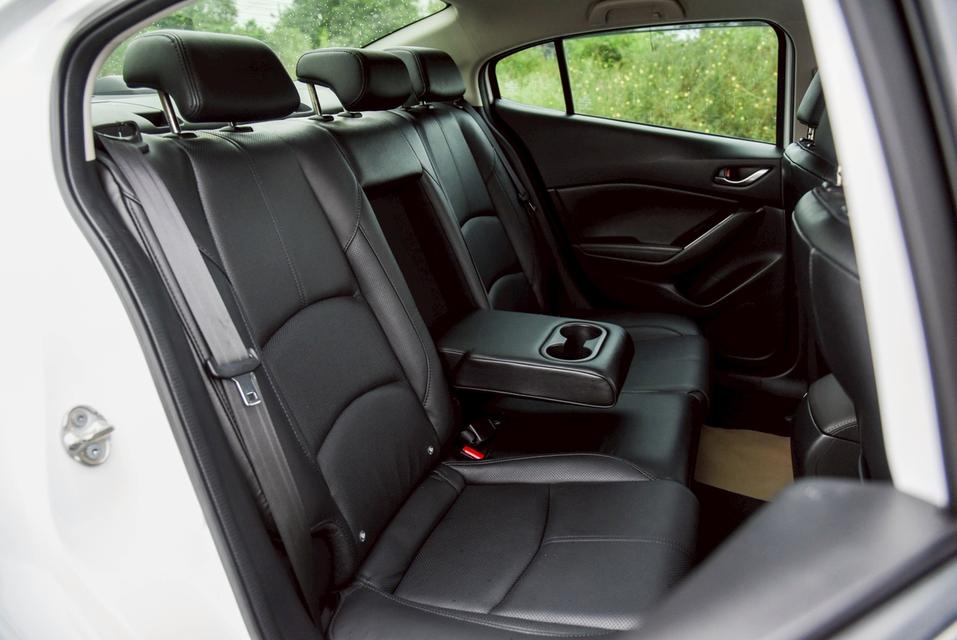 รหัสรถ CBL6098 Mazda 3 2.0 C AT 2018 14