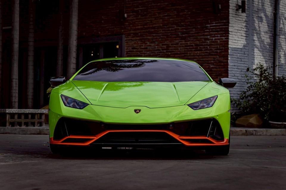 Lamborghini Huracán EVO AWD MY2021📆 ปีผลิต 2020 | 📍ราคาเพียง 19,900,000 บาทRenazzo Warranty ถึงวันที่ 01/02/2026