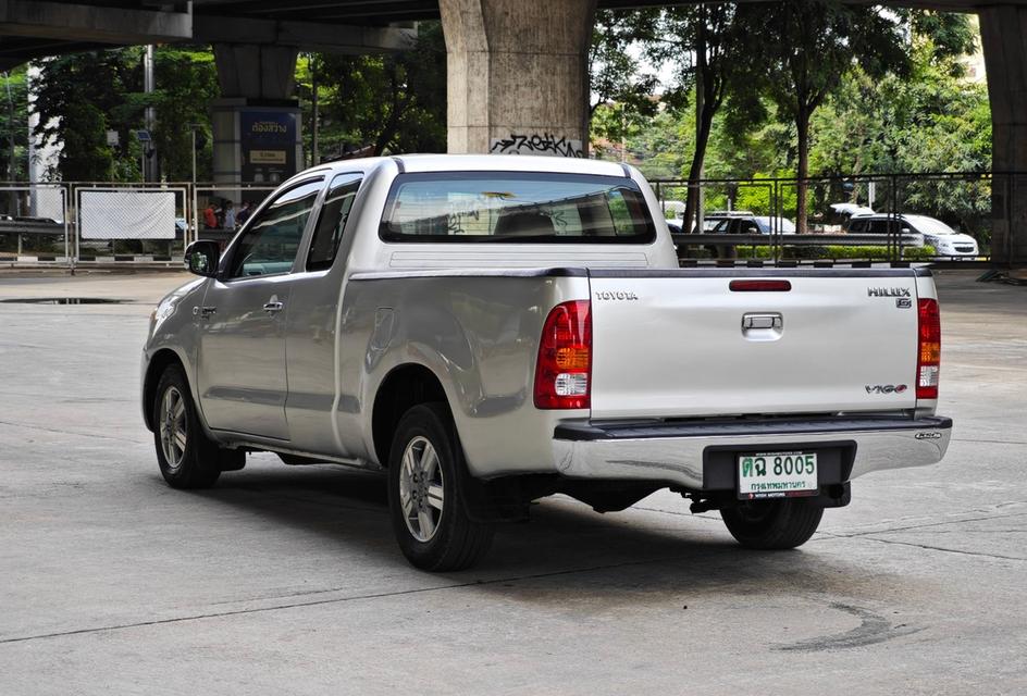 Toyota Hilux Vigo 2.5 G Cab D4D MT ปี 2005  4