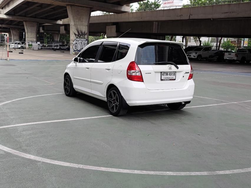 ขายรถ Honda Jazz 1.5 ปี 2005 สีขาว เกียร์ออโต้ 6