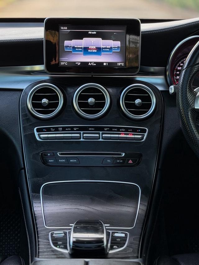 Benz GLC250d AMG Dynamic 4matic ปี 2018 Top สุด Facelift ดีเซลล้วน เจ้าของเดียว หลังคาแก้ว รูปที่ 15